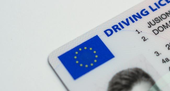 Bruksela zmienia zasady dotyczące prawa jazdy